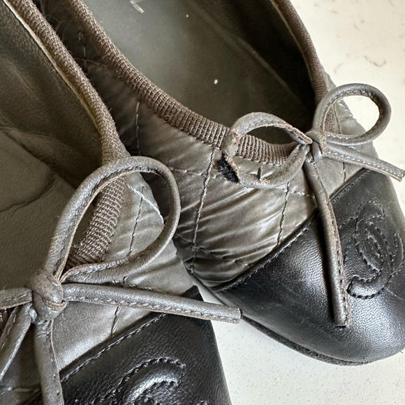Chanel Grey Quilted Ballet Flats with Black Cap Toe - 36.5 - Picture 9 of 10